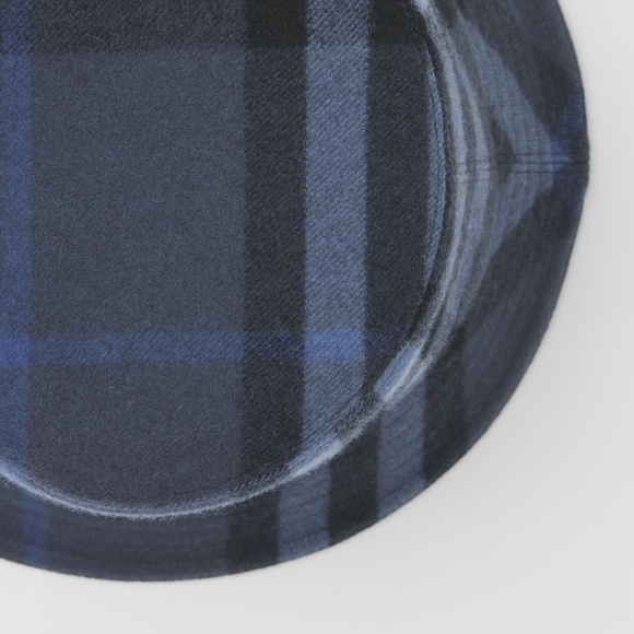 Burberry Check Wool Cashmere Bucket Hat - Picture 11 of 13